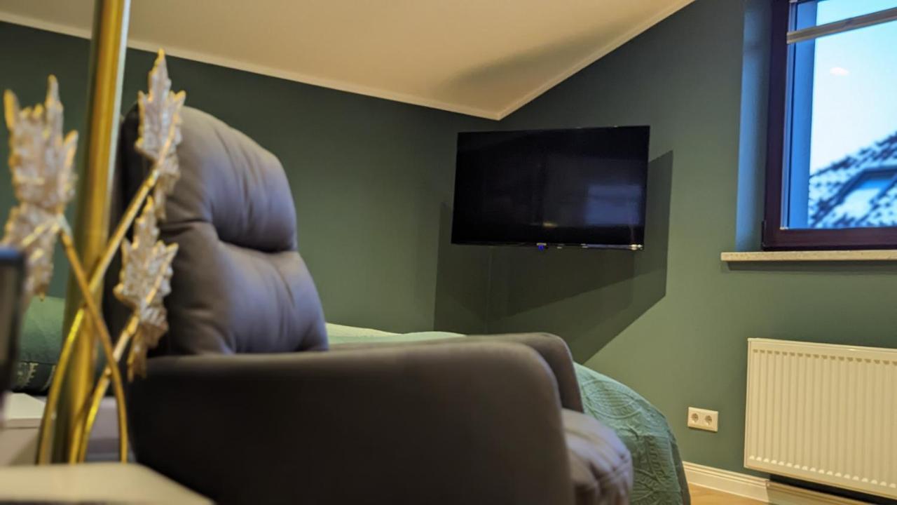 3 Rooms - Zimmervermietung Naehe Flughafen Ber - Gratis Wlan, Parken & Netflix Берлин Экстерьер фото